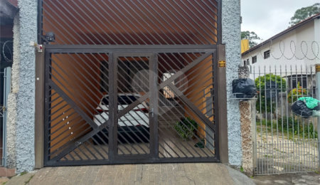 Sobrado à venda com 3 quartos, sendo 1 suíte,  em Tremembé, São Paulo, SP