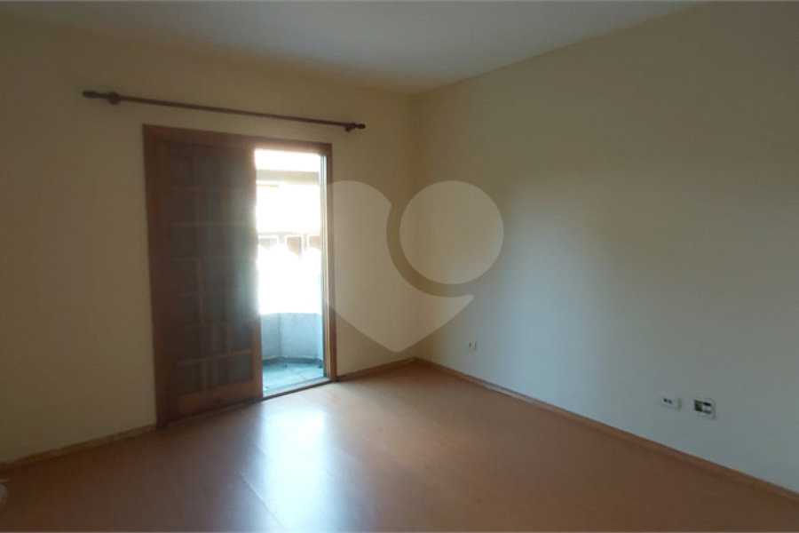 Casa à venda com 2 quartos no condomínio Parque das Araucárias, São Paulo - SP