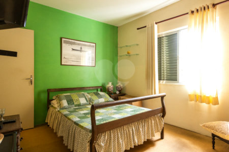 Casa à venda com 3 quartos, sendo 1 suíte, em Vila Cordeiro, São Paulo, SP