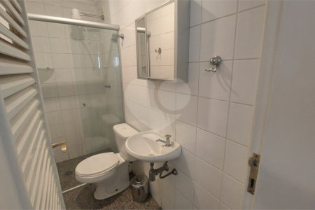 Apartamento à venda com 3 quartos, sendo 1 suíte, em Alto da Boa Vista, São Paulo, SP