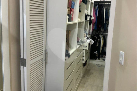 Sobrado à venda com 5 quartos, sendo 4 suítes,  em Vila Aurora (zona Norte), São Paulo, SP