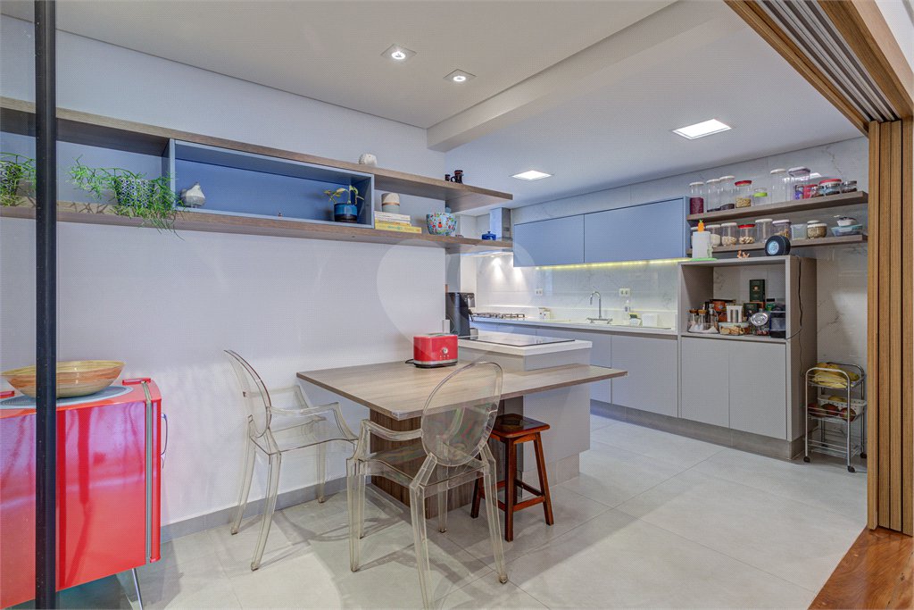 Apartamento à venda com 4 quartos, sendo 1 suíte, em Alto da Boa Vista, São Paulo, SP