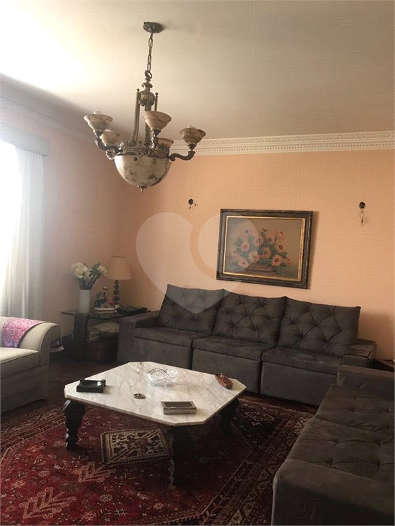 Casa à venda com 4 suítes em Jardim Leonor, São Paulo, SP