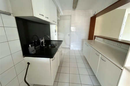 Apartamento à venda com 2 quartos, sendo 1 suíte, em Vila Andrade, São Paulo, SP