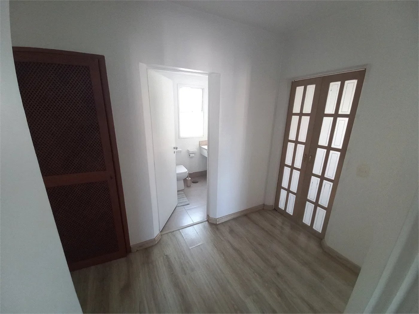 Apartamento à venda com 3 quartos, sendo 1 suíte,  em Vila Andrade, São Paulo, SP