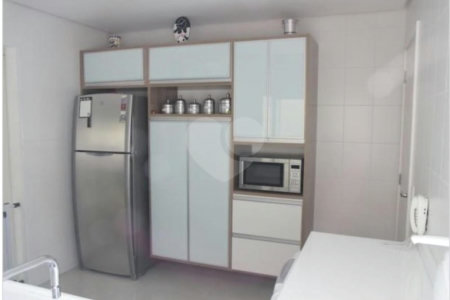 Casa à venda com 3 suítes no condomínio Villaggio Della Hípica, São Paulo - SP