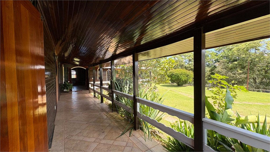 Sítio à venda com 4 quartos, sendo 2 suítes,  em Sorocamirim (canguera), São Roque, SP