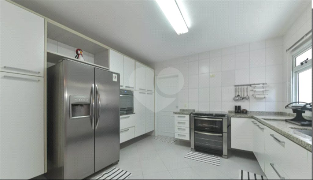 Sobrado à venda com 4 quartos, sendo 2 suítes,  em Campo Belo, São Paulo, SP