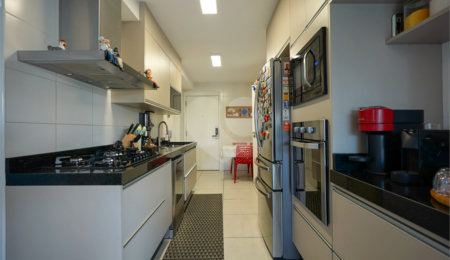 Apartamento à venda com 4 quartos, sendo 2 suítes,  em Santo Amaro, São Paulo, SP
