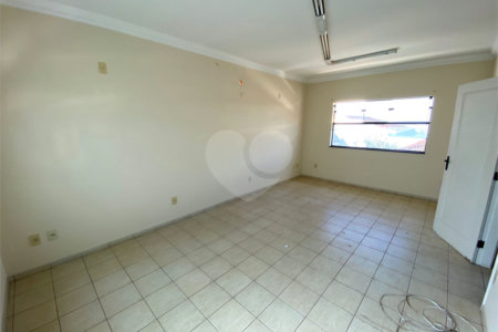 Casa comercial a venda perto da Santa Casa