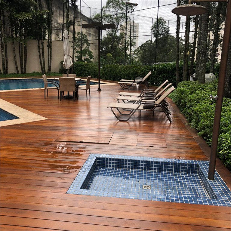 Apartamento à venda com 4 suítes em Vila Suzana, São Paulo, SP