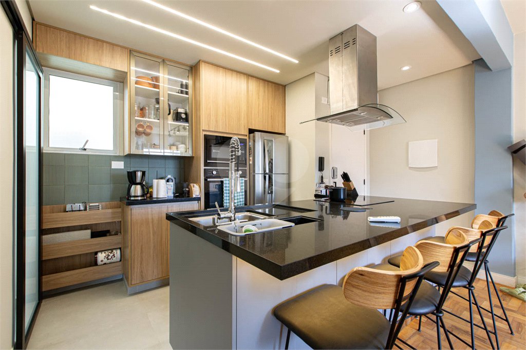 Apartamento à venda com 2 quartos, sendo 1 suíte, em Pinheiros, São Paulo, SP