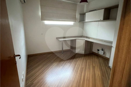 Casa à venda com 3 quartos, sendo 1 suíte,  em Vila Suissa, Mogi das Cruzes, SP