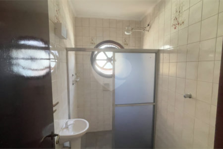 Sobrado à venda com 4 quartos, sendo 1 suíte,  em Jardim Ester Yolanda, São Paulo, SP