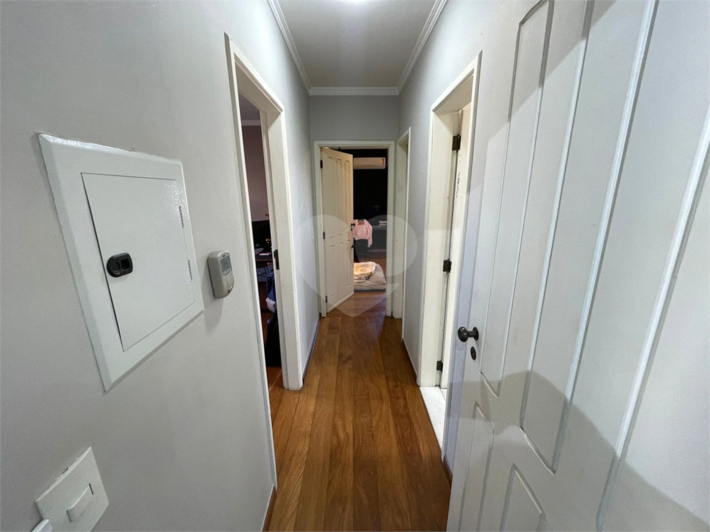 Casa à venda com 4 suítes no condomínio Fechado, São Paulo - SP
