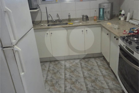 Sobrado à venda com 4 quartos, sendo 1 suíte, em Vila Graciosa, São Paulo, SP