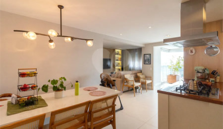 Apartamento à venda com 2 quartos, sendo 1 suíte,  em Vila Sônia, São Paulo, SP