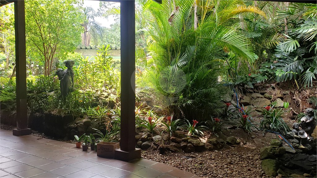 Sobrado à venda com 4 quartos, sendo 2 suítes, em Jardim Marajoara, São Paulo, SP