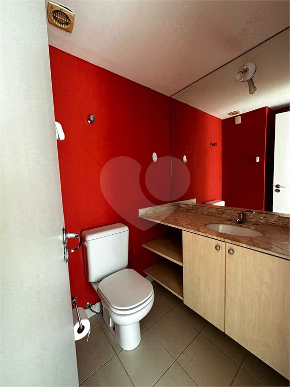 Apartamento à venda com 3 quartos, sendo 1 suíte, em Vila Andrade, São Paulo, SP
