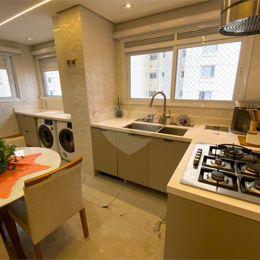 Apartamento à venda com 3 suítes em Vila Pompéia, São Paulo, SP