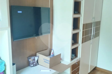 Casa à venda com 5 quartos, sendo 4 suítes, no condomínio Santa Teresa, Jundiaí - SP