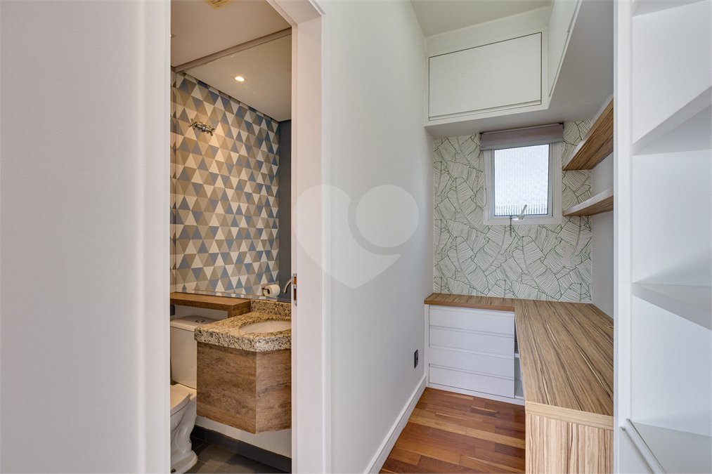 Apartamento à venda com 3 quartos, sendo 1 suíte, em Santo Amaro, São Paulo, SP