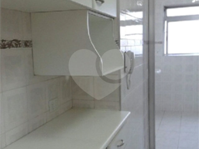 Apartamento à venda com 3 quartos, sendo 1 suíte,  em Saúde, São Paulo, SP