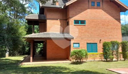 Casa à venda com 3 suítes no condomínio Sausalito, Mairiporã - SP