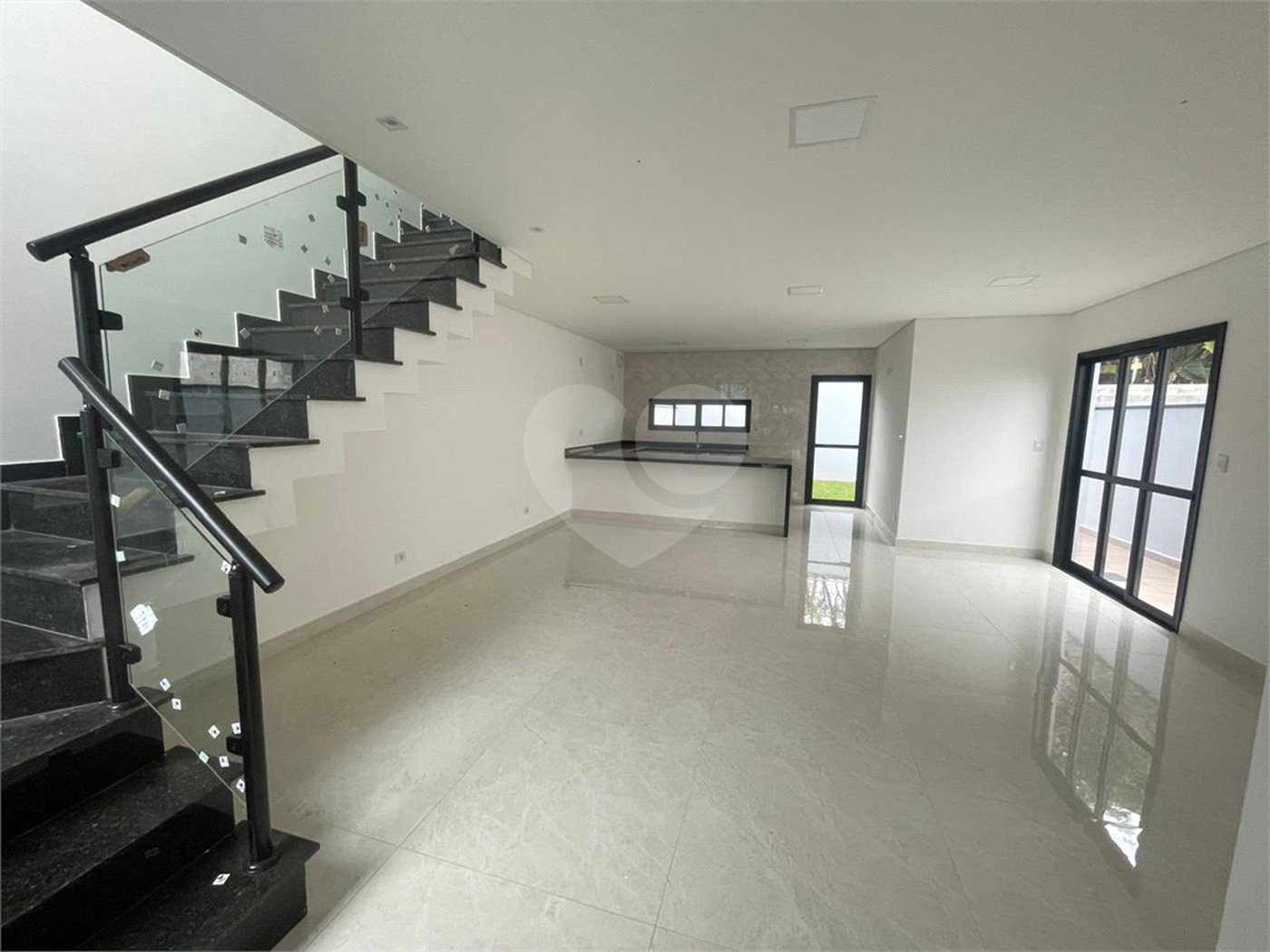 Sobrado à venda com 3 quartos, sendo 1 suíte, em Villa Di Cesar, Mogi das Cruzes, SP