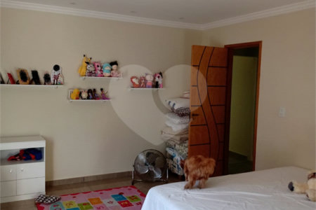 Casa à venda com 4 quartos, sendo 1 suíte, no condomínio Monte Líbano, Rio de Janeiro - RJ