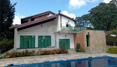 Sobrado à venda ou para alugar com 4 quartos, sendo 2 suítes,  em Serra da Cantareira, Mairiporã, SP