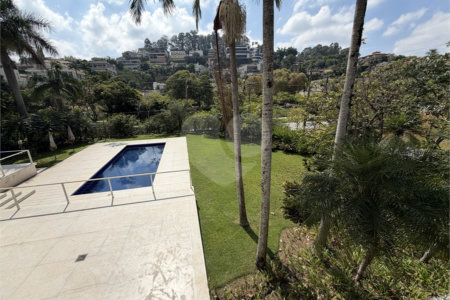 Casa à venda com 4 suítes em Residencial Tamboré, Barueri, SP