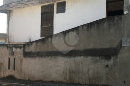 Sobrado à venda com 3 quartos em Vila Medeiros, São Paulo, SP