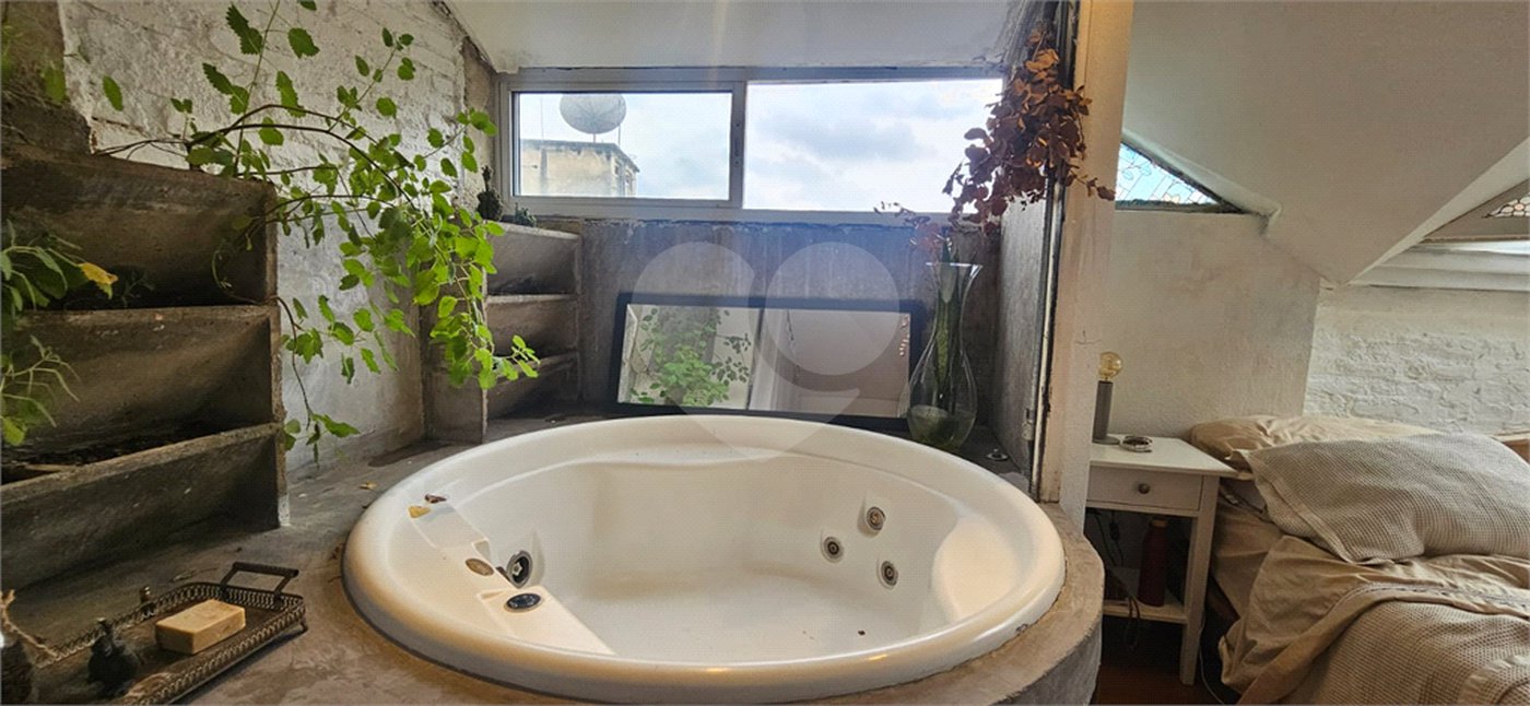 Apartamento à venda com 2 suítes em Santa Cecília, São Paulo, SP