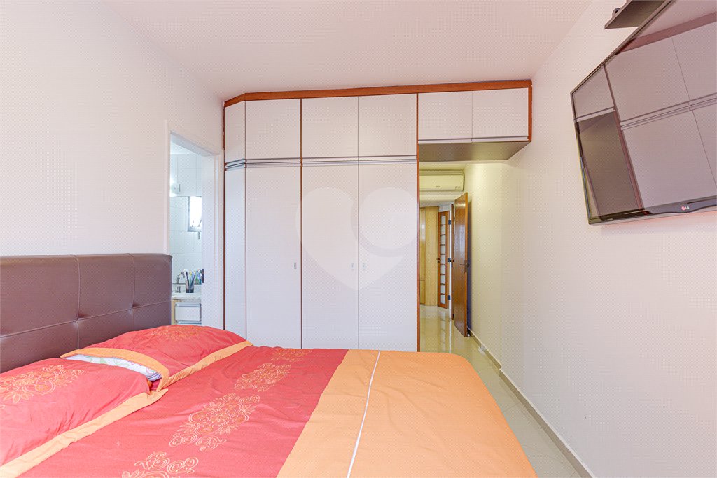 Apartamento à venda com 3 quartos, sendo 1 suíte, em Alto da Boa Vista, São Paulo, SP