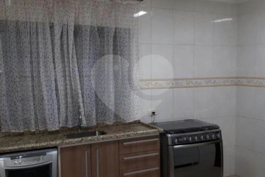 Sobrado à venda com 3 quartos, sendo 1 suíte,  em Tremembé, São Paulo, SP