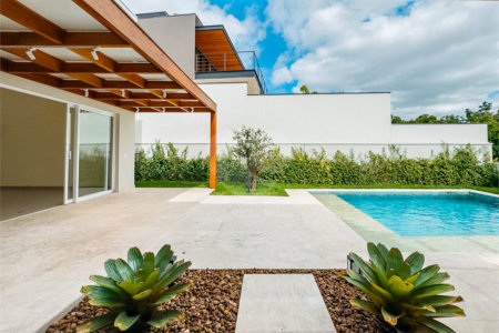 Casa à venda com 4 suítes no condomínio Villa dos Pinheiros, Indaiatuba - SP