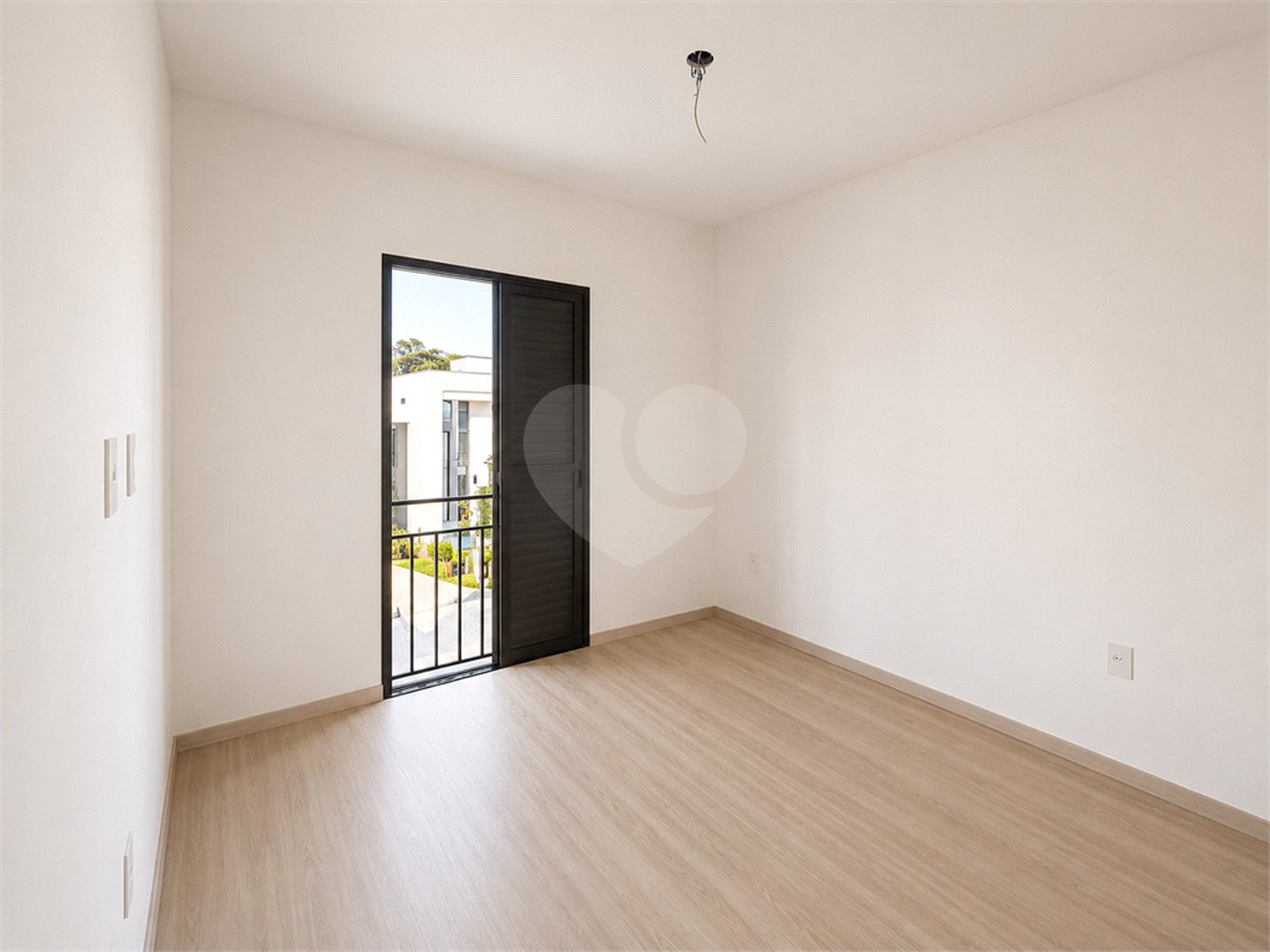 Casa à venda com 3 suítes no condomínio Villaggio Maranello, Vinhedo - SP