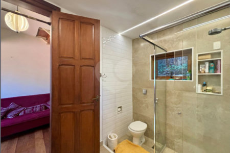 Casa à venda com 4 quartos, sendo 1 suíte, em Lagoa, Rio de Janeiro, RJ
