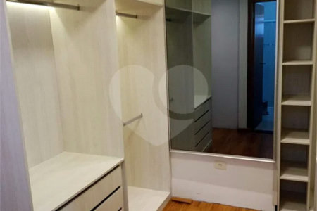 Sobrado à venda com 3 suítes em Vila Mazzei, São Paulo, SP