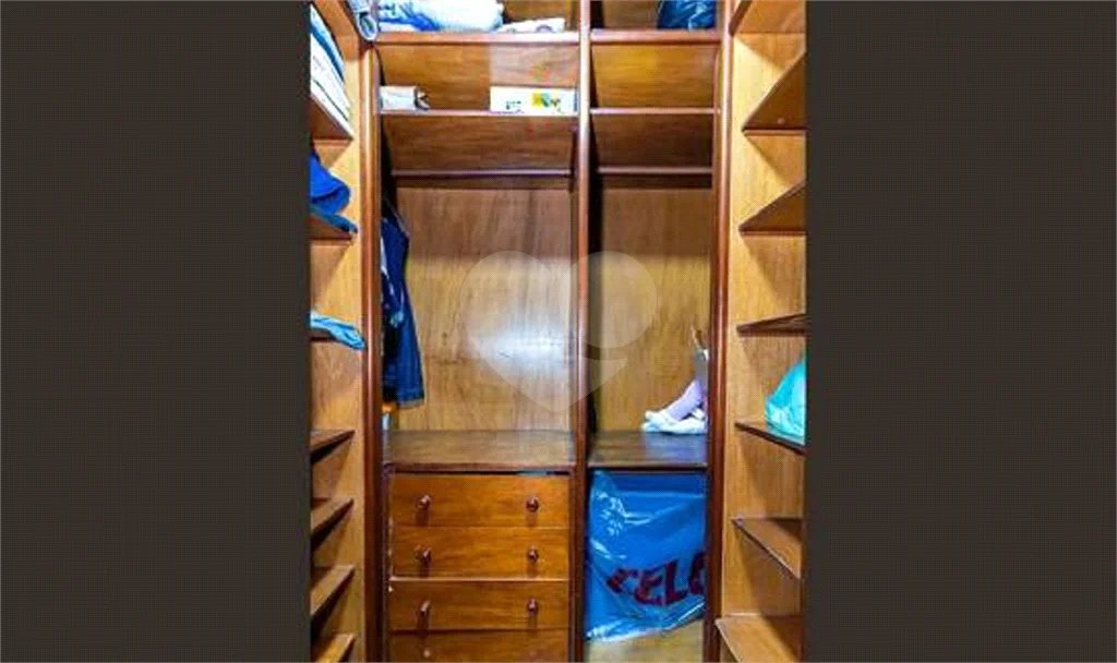 Sobrado à venda com 3 quartos, sendo 1 suíte,  em Vila Gustavo, São Paulo, SP