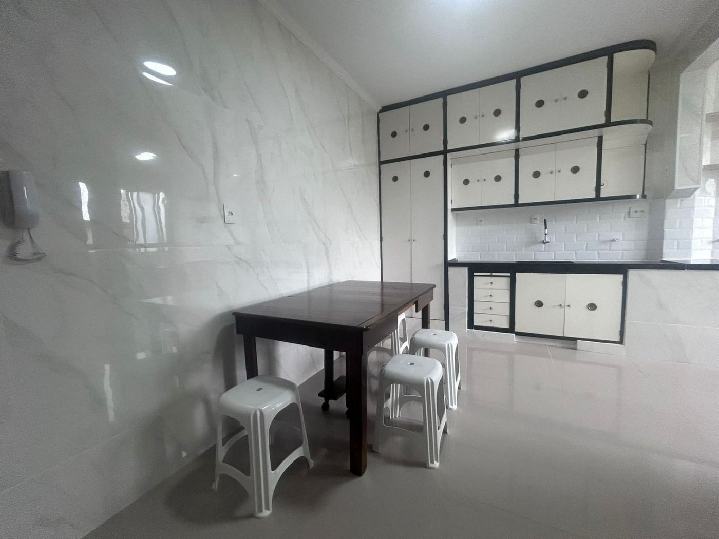 Casa com 2 dormitórios para alugar, 120 m² por R$ 5.000,00/mês - Encruzilhada - Santos/SP