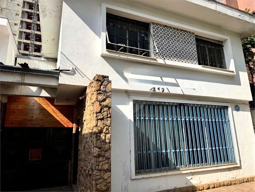 Sobrado à venda com 4 quartos em Brooklin, São Paulo, SP