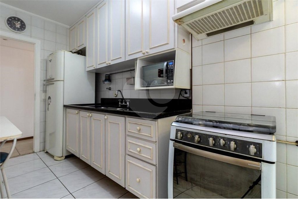 Apartamento à venda com 3 quartos, sendo 1 suíte, em Vila Hamburguesa, São Paulo, SP