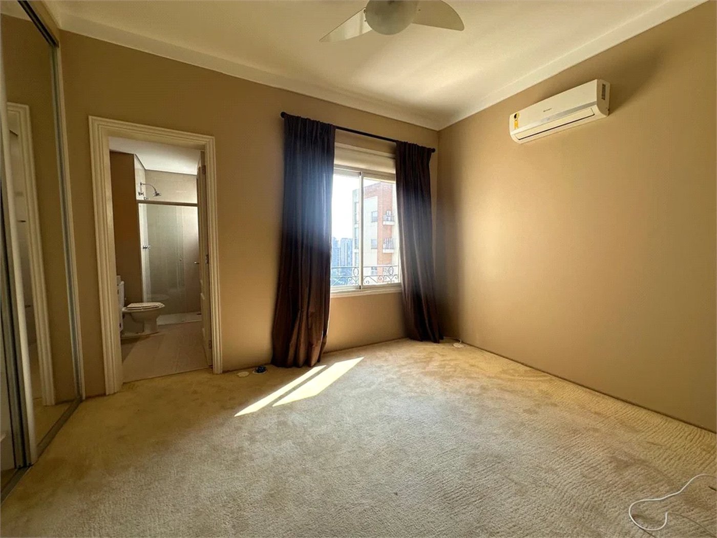 Apartamento para alugar com 4 suítes em Jardim Fonte do Morumbi, São Paulo, SP