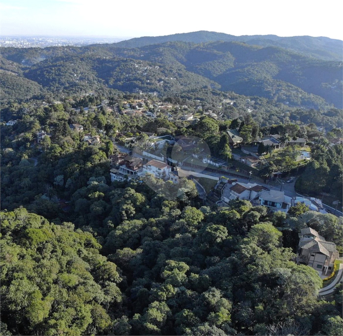 Terreno à venda no condomínio Alpes da Cantareira, Mairiporã - SP