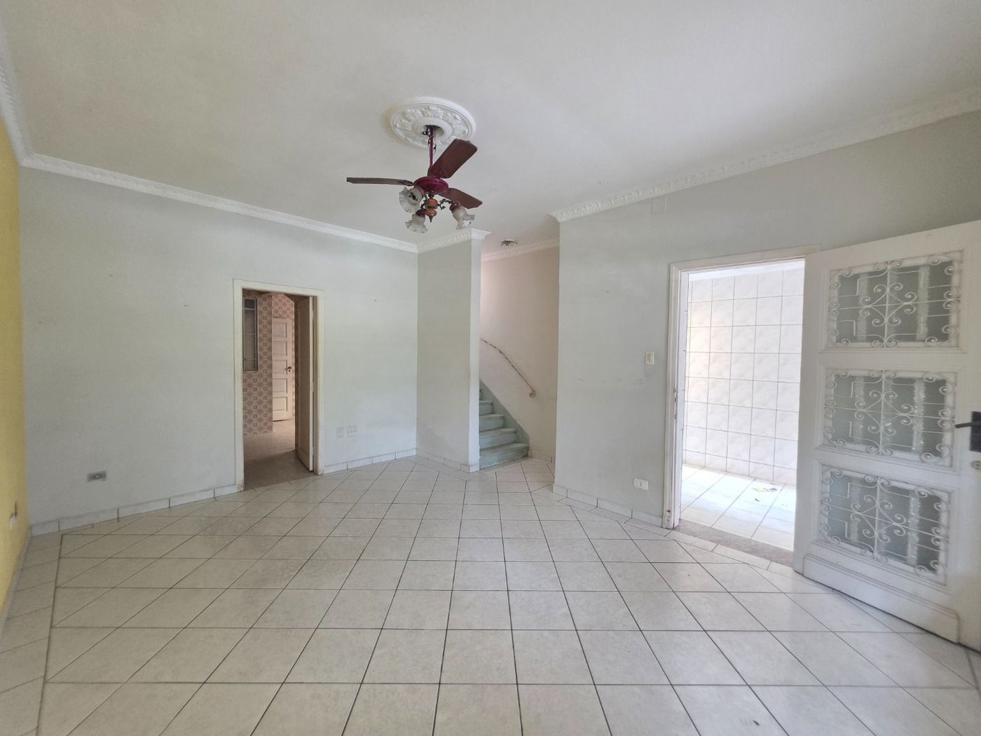 Sobrado com 3 dormitórios à venda, 129 m² por R$ 638.000,00 - Encruzilhada - Santos/SP