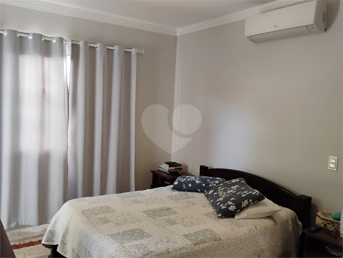 Casa à venda com 3 quartos, sendo 1 suíte, no condomínio Ibi Aram 1, Itupeva - SP