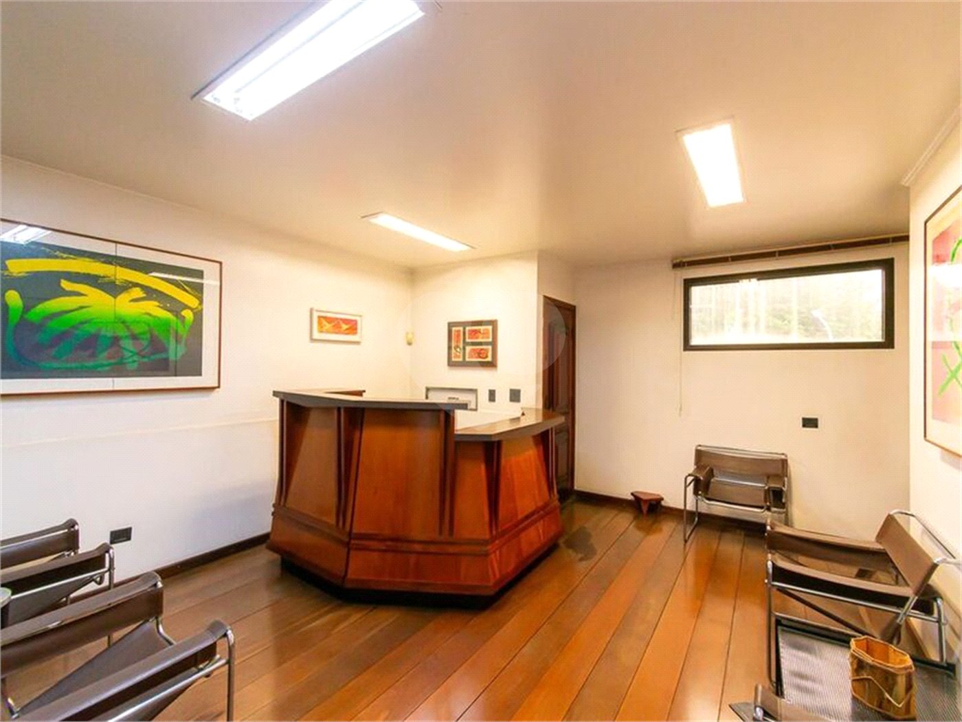 Casa à venda com 8 quartos, sendo 2 suítes, em Indianópolis, São Paulo, SP