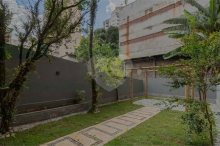 Sobrado à venda com 4 suítes em Vila Santa Catarina, São Paulo, SP